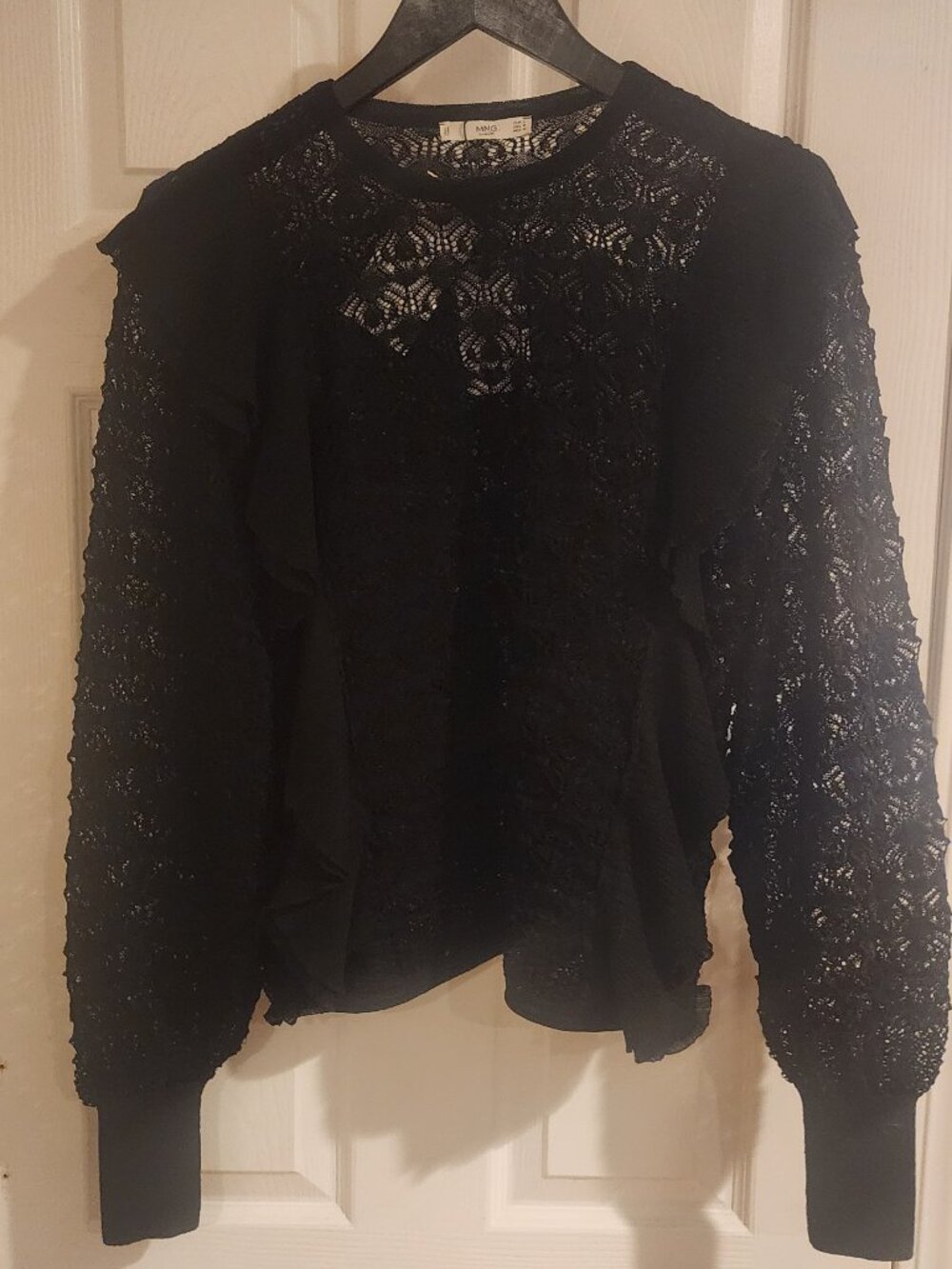 MANGO LACE RUFFLE TOP